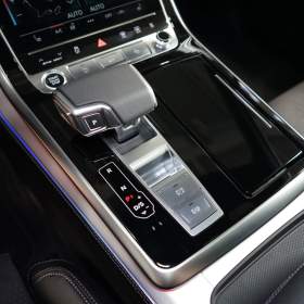 Foto inzerátu Audi Q7 50 TDI*S-LINE*TAŽNÉ*OLED*NEZ.T
