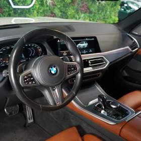 Foto inzerátu BMW X5 M50i*390kW*H/K*TAŽNÉ*ZÁRUKA*CZ
