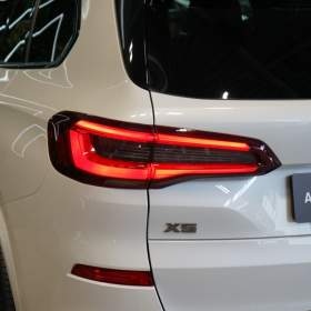 Foto inzerátu BMW X5 M50i*390kW*H/K*TAŽNÉ*ZÁRUKA*CZ