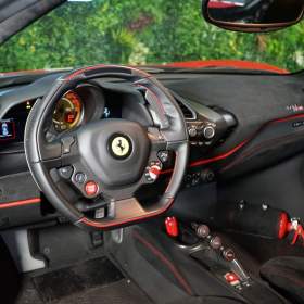 Foto inzerátu Ferrari 488 PISTA*LIFT*CARBON*NAVI*ZÁRUKA