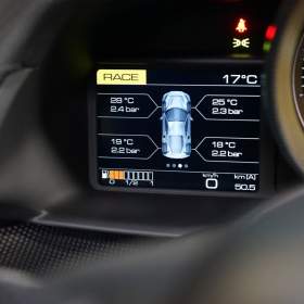 Foto inzerátu Ferrari 488 PISTA*LIFT*CARBON*NAVI*ZÁRUKA