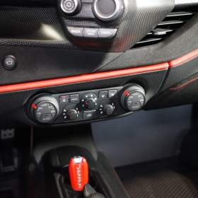 Foto inzerátu Ferrari 488 PISTA*LIFT*CARBON*NAVI*ZÁRUKA