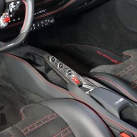 Foto inzerátu Ferrari F8 TRIBUTO*LIFT*CARBON*DAYTONA