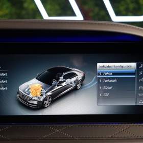 Foto inzerátu Mercedes-Benz 450 L 4M AMG*3D-BURM*PANORAMA