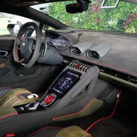 Foto inzerátu Lamborghini Huracán STERRATO*5.2l V10*63 LOGO*SPOR