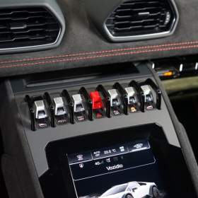 Foto inzerátu Lamborghini Huracán STERRATO*5.2l V10*63 LOGO*SPOR