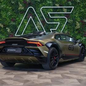 Foto inzerátu Lamborghini Huracán STERRATO*5.2l V10*63 LOGO*SPOR