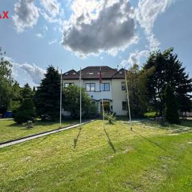 Prodej komerčního areálu 11 035 m², Kunovice / 19467529