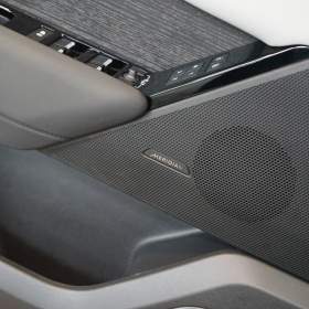 Foto inzerátu Land Rover Range Rover Velar VELAR*P250*DYNAMIC SE*MERIDIAN