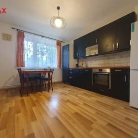 Pronájem bytu 2+1 se zahrádkou, cca 69m2, Břuchotín / 19471003