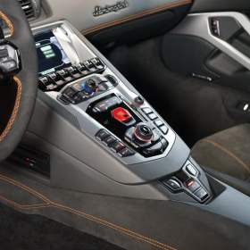 Foto inzerátu Lamborghini Aventador S*SENSONUM*KAMERA*LIFT