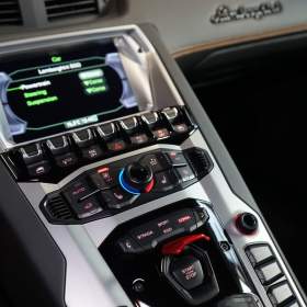 Foto inzerátu Lamborghini Aventador S*SENSONUM*KAMERA*LIFT