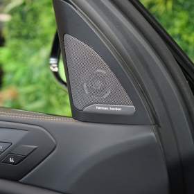 Foto inzerátu BMW X5 40d*xDRIVE*H/K*TAŽNÉ*HUD*INDIV