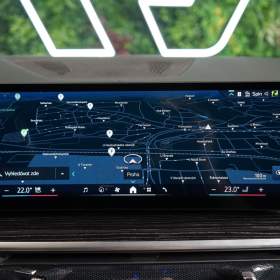 Foto inzerátu BMW X5 40d*xDRIVE*H/K*TAŽNÉ*HUD*INDIV