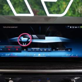 Foto inzerátu BMW X5 40d*xDRIVE*H/K*TAŽNÉ*HUD*INDIV