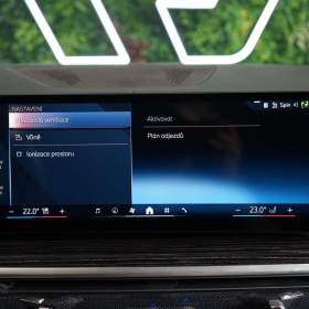 Foto inzerátu BMW X5 40d*xDRIVE*H/K*TAŽNÉ*HUD*INDIV