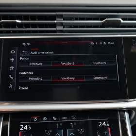 Foto inzerátu Audi Q7 50 TDI*S-LINE*TAŽNÉ*OLED*NEZ.T