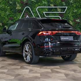 Foto inzerátu Audi RS Q8 471kW*CERAMIC*B&O*PANO*TAŽNÉ