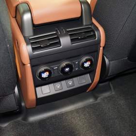 Foto inzerátu Land Rover Defender OCTA*625PS*HUD*PANO*MERIDIAN*