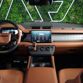 Foto inzerátu Land Rover Defender OCTA*625PS*HUD*PANO*MERIDIAN*