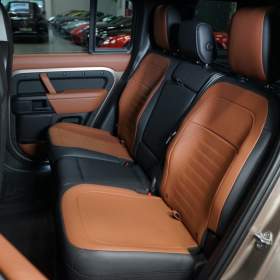 Foto inzerátu Land Rover Defender OCTA*625PS*HUD*PANO*MERIDIAN*