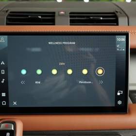 Foto inzerátu Land Rover Defender OCTA*625PS*HUD*PANO*MERIDIAN*