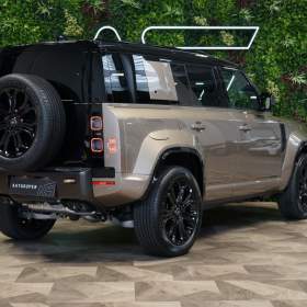 Foto inzerátu Land Rover Defender OCTA*625PS*HUD*PANO*MERIDIAN*