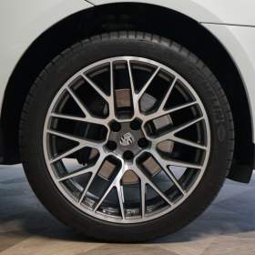 Foto inzerátu Porsche Macan PANO*CAMERA*LED*