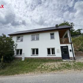 Prodej rodinného domu po rekonstrukci, Březinky / 19524053