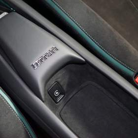 Foto inzerátu Ferrari F8 TRIBUTO*TAILOR MADE*360*CARBON