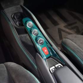 Foto inzerátu Ferrari F8 TRIBUTO*TAILOR MADE*360*CARBON