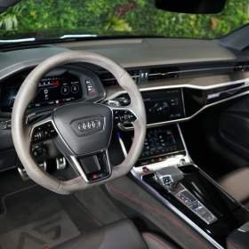 Foto inzerátu Audi RS 6 AVANT*MATRIX*360*HUS*PANO*TAŽ*