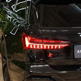 Foto inzerátu Audi RS 6 AVANT*MATRIX*360*HUS*PANO*TAŽ*