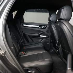 Foto inzerátu Porsche Cayenne TURBO*PCCB*PDCC*TAŽNÉ*ZÁRUKA