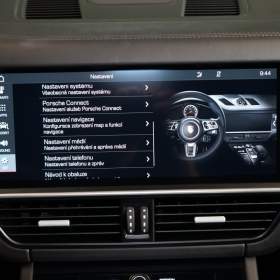 Foto inzerátu Porsche Cayenne TURBO*PCCB*PDCC*TAŽNÉ*ZÁRUKA