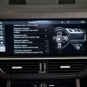 Foto inzerátu Porsche Cayenne TURBO*PCCB*PDCC*TAŽNÉ*ZÁRUKA