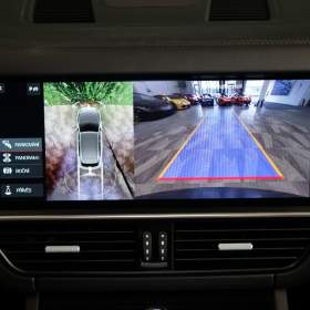 Foto inzerátu Porsche Cayenne TURBO*PCCB*PDCC*TAŽNÉ*ZÁRUKA