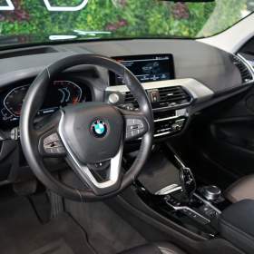 Foto inzerátu BMW X3 30d*xDRIVE*HUD*NEZ.TOP*TAŽ*CAR