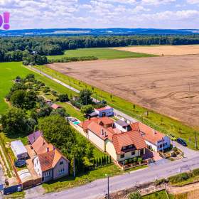 Foto inzerátu Prodej dvougeneračního rodinného domu, 442 m², pozemek 2 875 m², Červenka