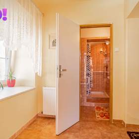 Foto inzerátu Prodej dvougeneračního rodinného domu, 442 m², pozemek 2 875 m², Červenka