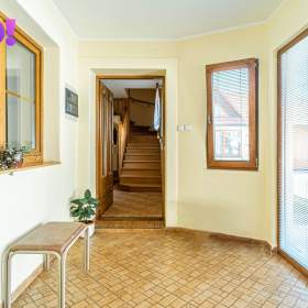 Foto inzerátu Prodej dvougeneračního rodinného domu, 442 m², pozemek 2 875 m², Červenka