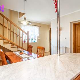 Foto inzerátu Prodej dvougeneračního rodinného domu, 442 m², pozemek 2 875 m², Červenka