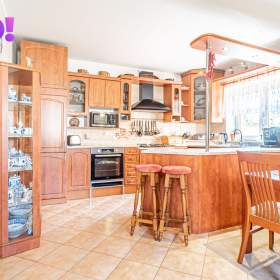 Foto inzerátu Prodej dvougeneračního rodinného domu, 442 m², pozemek 2 875 m², Červenka