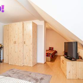 Foto inzerátu Prodej dvougeneračního rodinného domu, 442 m², pozemek 2 875 m², Červenka