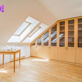 Foto inzerátu Prodej řadového rodinného domu 5+kk se zahradou a dvougaráží, Praha 8 - Staré Ďáblice