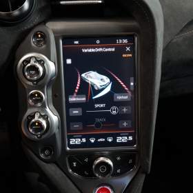 Foto inzerátu McLaren 720S CERAMIC*STEALTH*LIFT*ALCANTARA