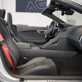 Foto inzerátu Jaguar F-Type P300*R-DYNAMIC*MERIDIAN*CAMERA