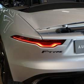 Foto inzerátu Jaguar F-Type P300*R-DYNAMIC*MERIDIAN*CAMERA