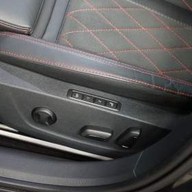 Foto inzerátu Škoda Octavia COMBI*DSG*195kW*FACELIFT*PANO*