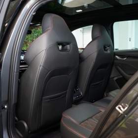 Foto inzerátu Škoda Octavia COMBI*DSG*195kW*FACELIFT*PANO*